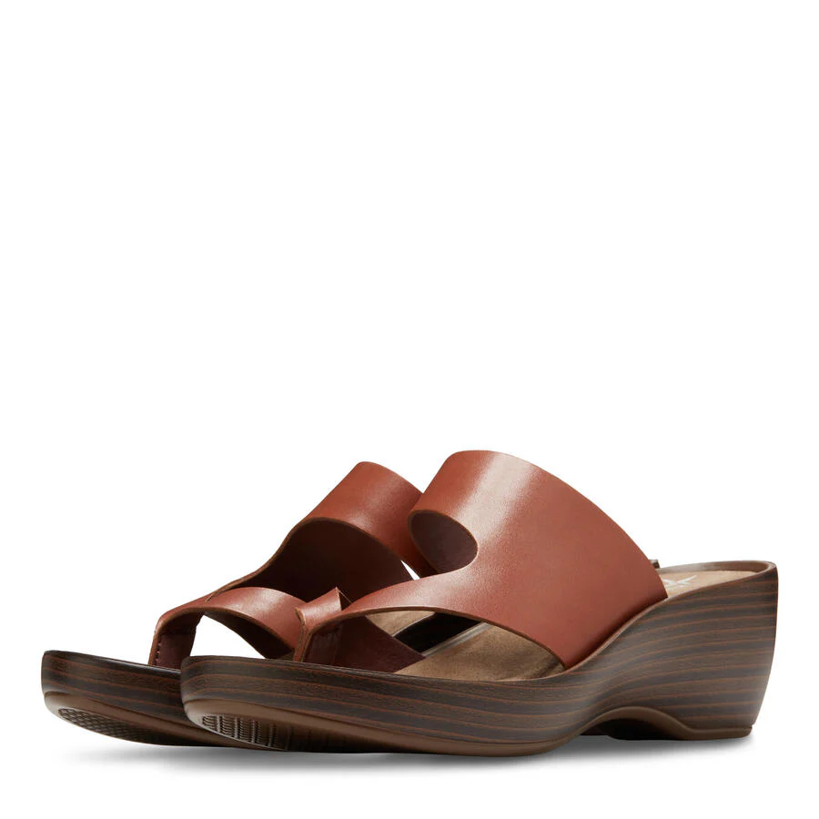 Women's Laurel Wedge Thong Sandal - Image 17